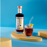 Noveltea Gin & Tea Spirituose Flasche mit Glas